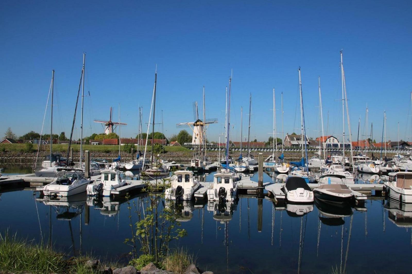 Vakantiehuis Vakantiehuis Waterresort Oosterschelde - Huisnr. 55 *
